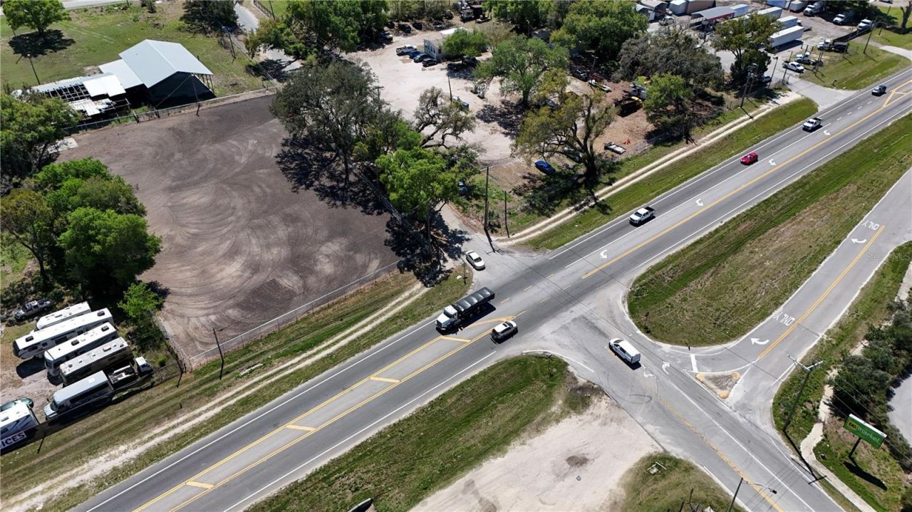 11703 N Us 301 Highway, Thonotosassa, FL 33592 Photo