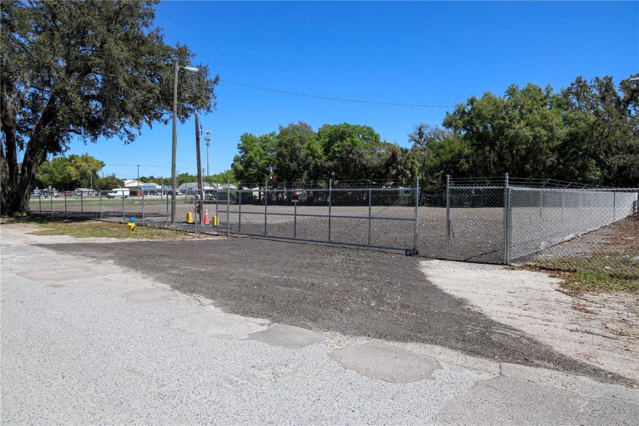 11703 N Us 301 Highway, Thonotosassa, FL 33592 Photo