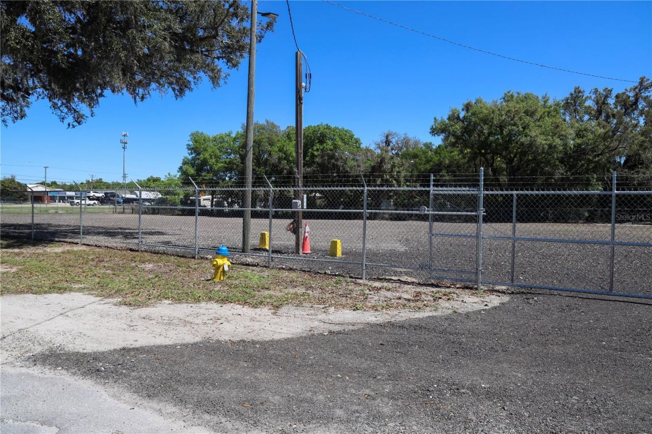 11703 N Us 301 Highway, Thonotosassa, FL 33592 Photo