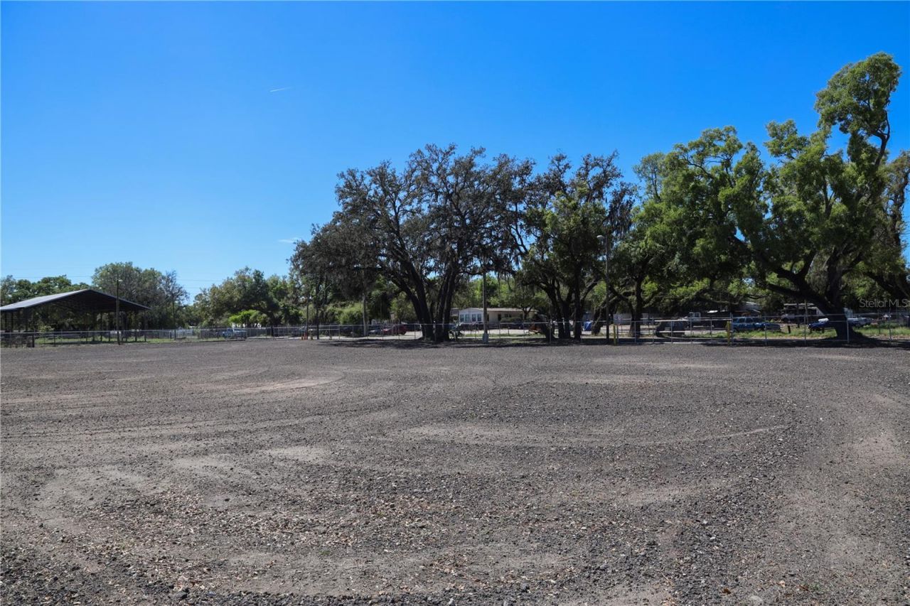 11703 N Us 301 Highway, Thonotosassa, FL 33592 Photo
