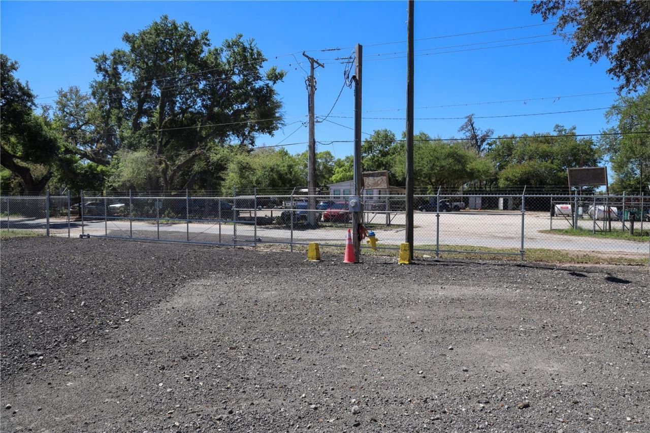 11703 N Us 301 Highway, Thonotosassa, FL 33592 Photo