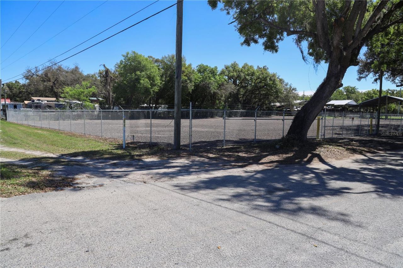 11703 N Us 301 Highway, Thonotosassa, FL 33592 Photo
