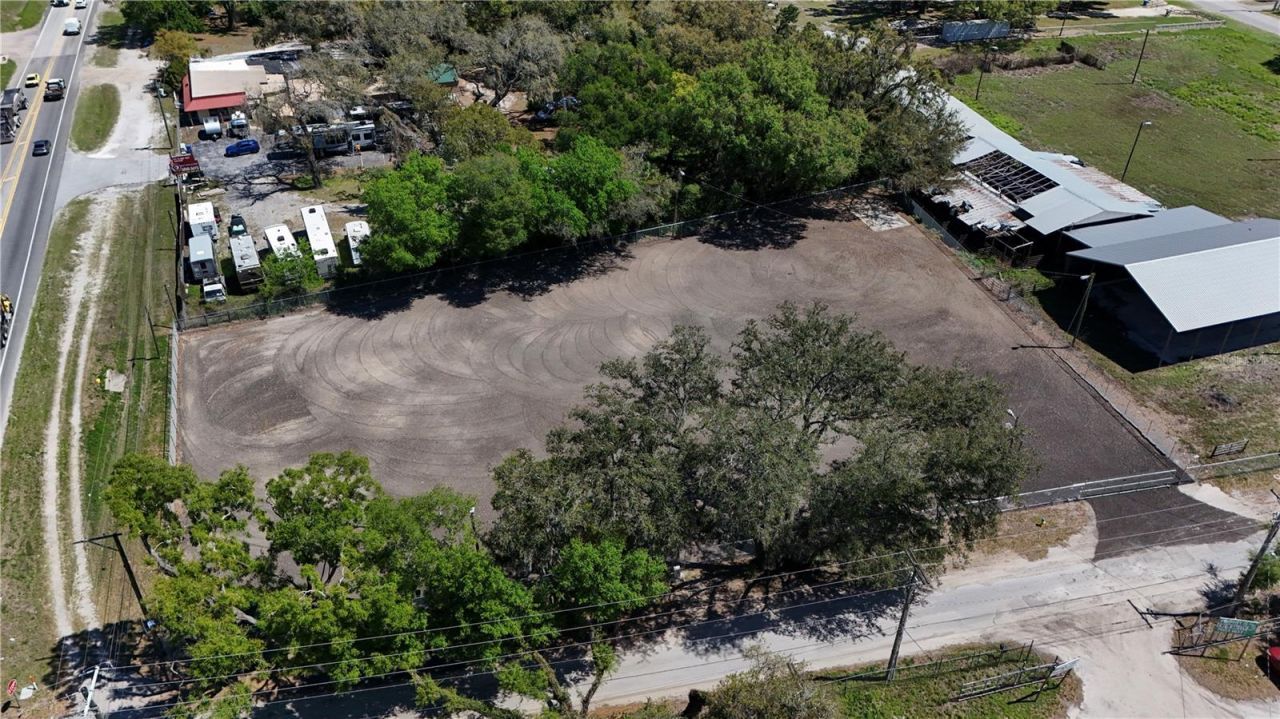 11703 N Us 301 Highway, Thonotosassa, FL 33592 Photo
