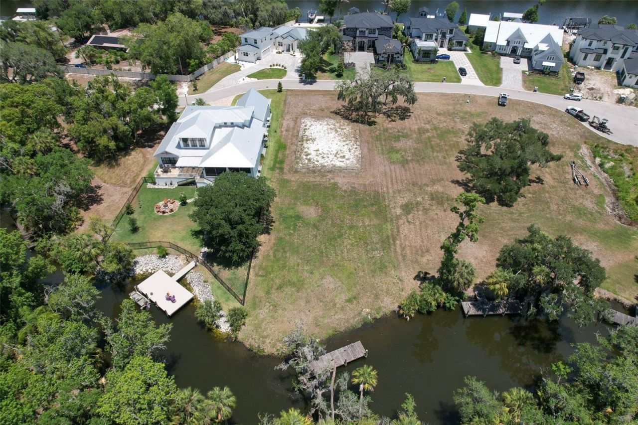 8325 Alafia Pointe Drive, Riverview, FL 33578 Photo