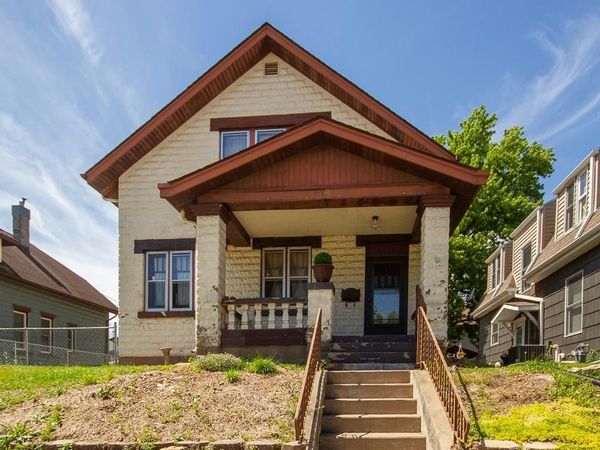 1115 Garfield Avenue, Dubuque, IA 52001