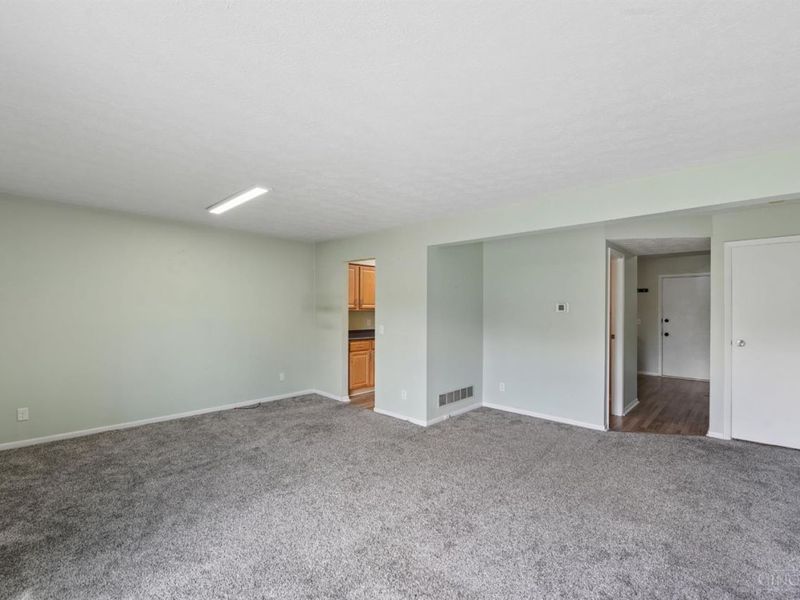 4974 Columbia Circle, West Chester, OH 45011 Photo 3