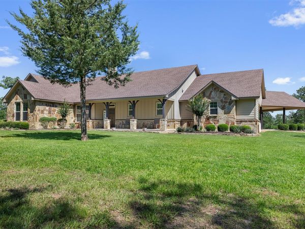 1306 22 Hills RD, Gause, TX 77857