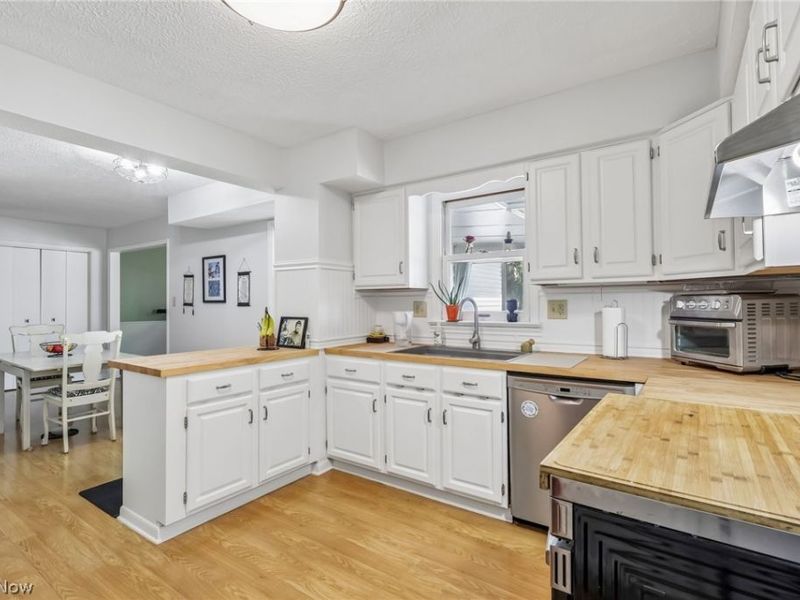 437 Stratford Road, Fairlawn, OH 44333 Photo 12