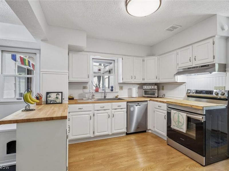 437 Stratford Road, Fairlawn, OH 44333 Photo 13