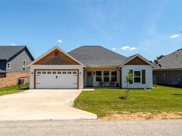 2703 San Gabriel Drive, Granbury, TX 76048