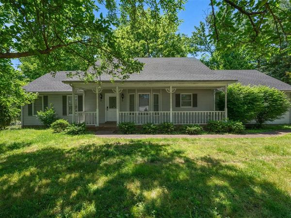 718 Old Porter Pike , Bowling Green, KY 42103