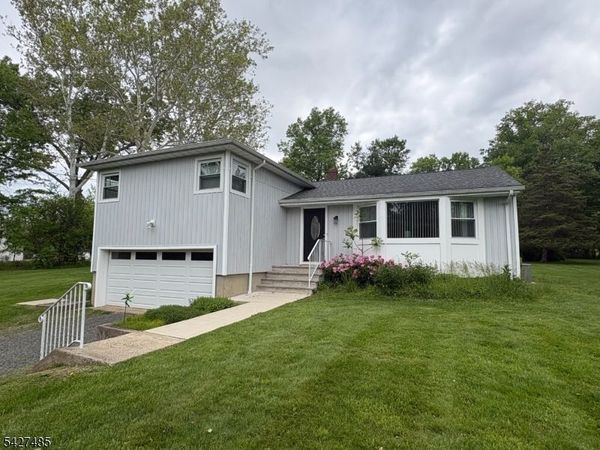 694 Foothill Rd, Bridgewater, NJ 08807