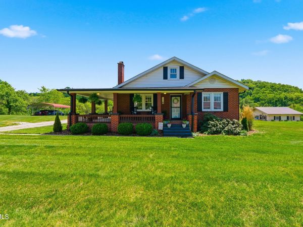 543 North Austin Springs Road, Piney Flats, TN 37686