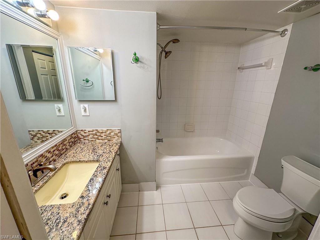 1250 Wildwood Lakes Blvd, Unit 206, Naples, FL 34104 Photo