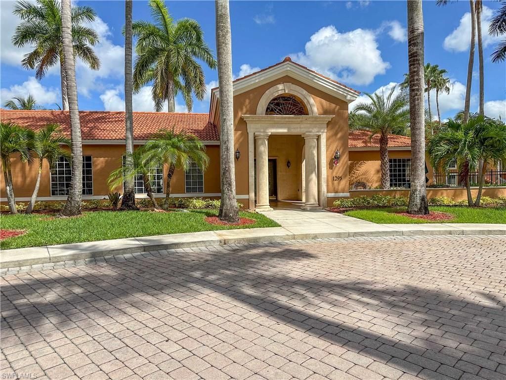 1250 Wildwood Lakes Blvd, Unit 206, Naples, FL 34104 Photo