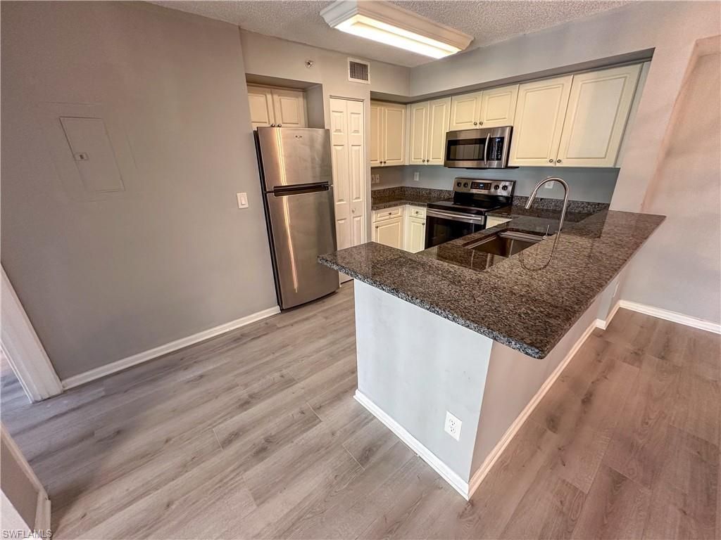 1250 Wildwood Lakes Blvd, Unit 206, Naples, FL 34104 Photo