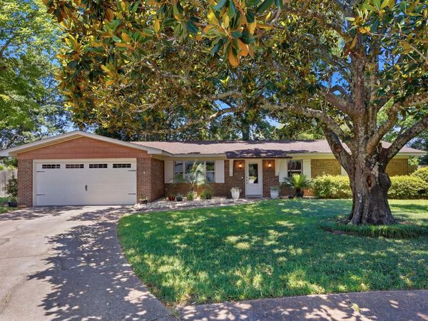 4 Forest Grove Place, Fort Walton Beach, FL 32548