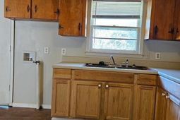 605 Howard Street photo 4