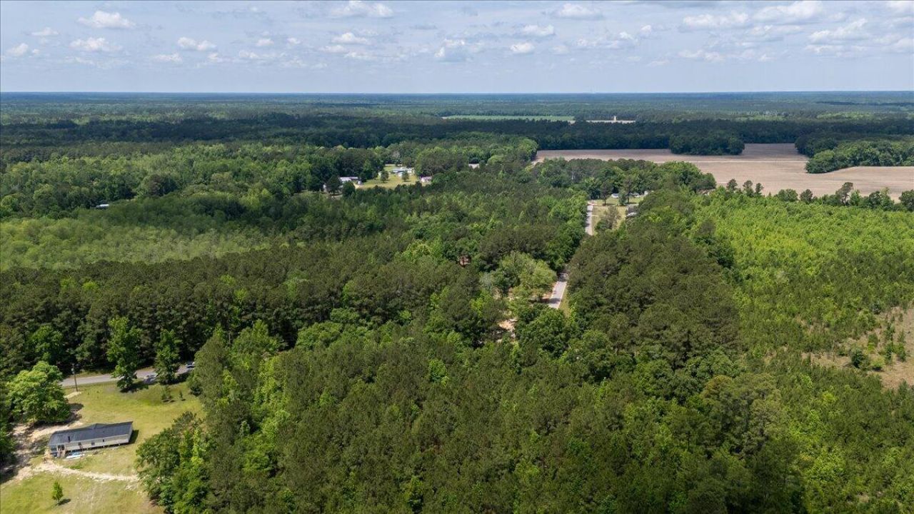 00 Deneaux Road Photo 32