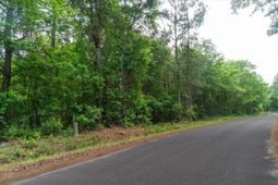 00 Deneaux Road photo 4