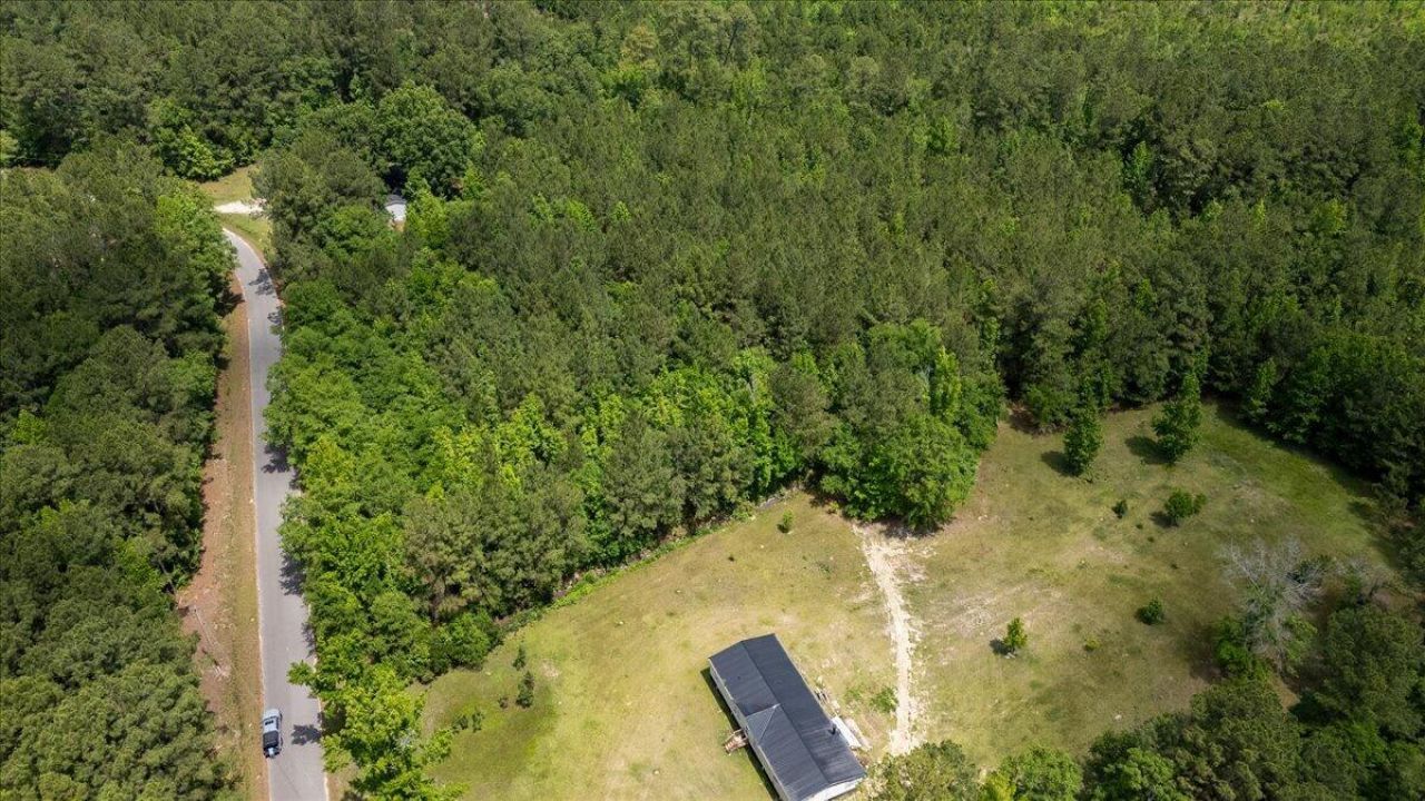 00 Deneaux Road Photo 40