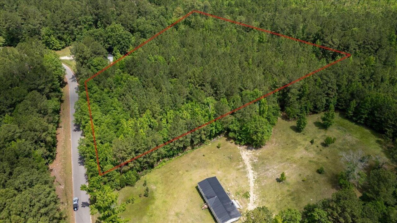00 Deneaux Road Photo 41