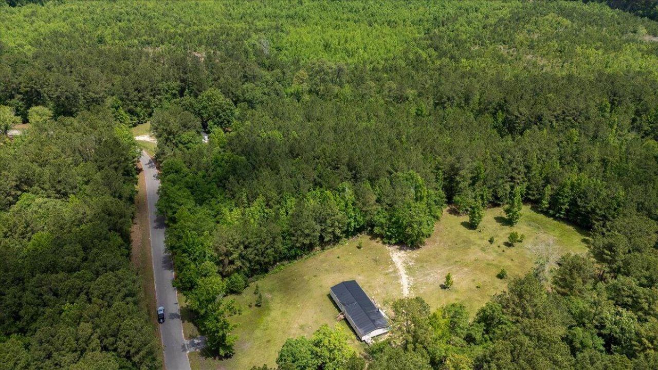 00 Deneaux Road Photo 42