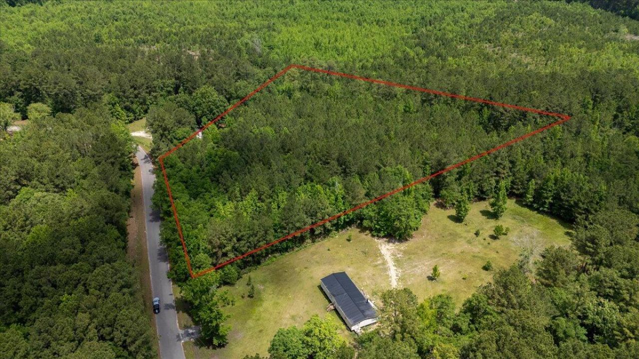 00 Deneaux Road Photo 43