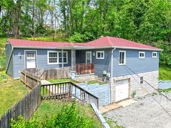 2925 SEBOLT ROAD, South Park, PA 15129