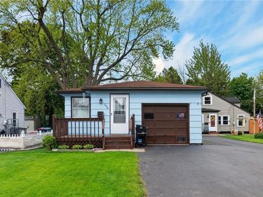 395 Brayton Road, Greece, NY 14616