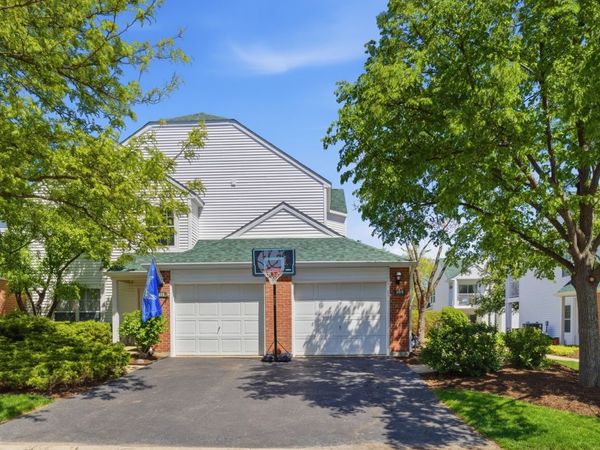 109 Meadowbrook Lane , Unit 44A, Lake Bluff, IL 60044