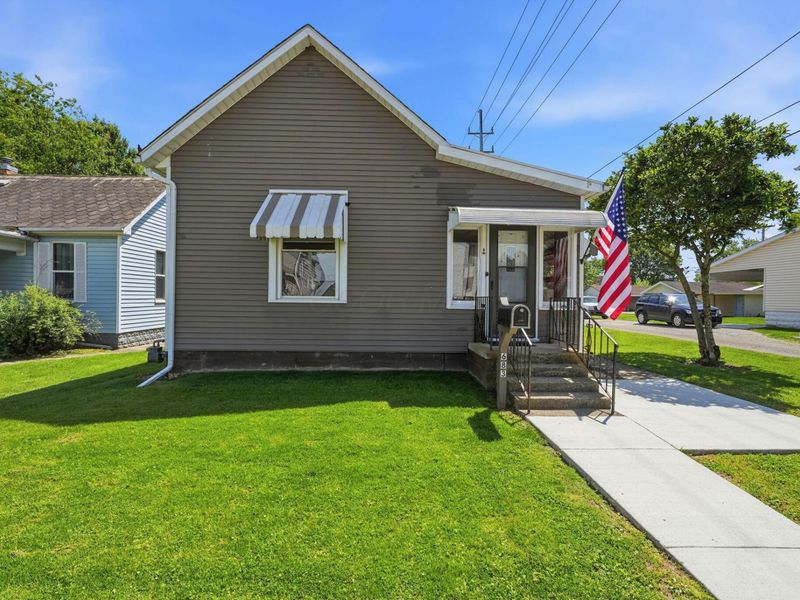 683 E Hunter Street, Logan, OH 43138 Photo 2