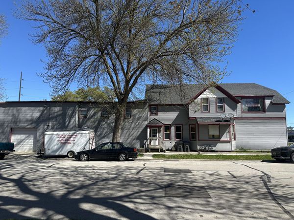 1132 S 8th St, Unit 810 Kentuc, Sheboygan, WI 53081