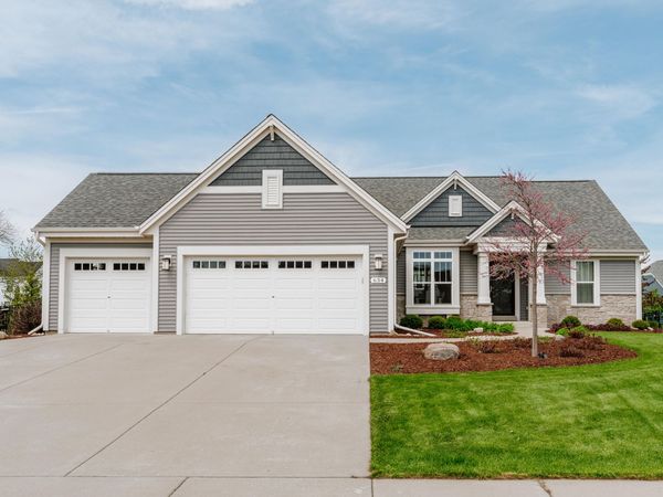 634 Westlawn Ave, Mukwonago, WI 53149