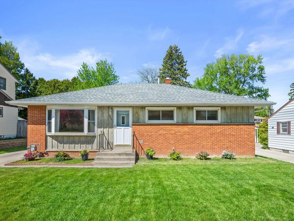 1790 Spruce Ct, South Milwaukee, WI 53172