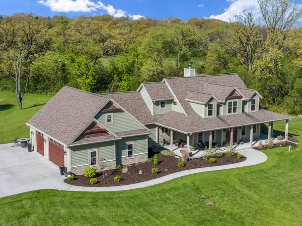 W359S4157 Bowe Ct, Ottawa, WI 53118