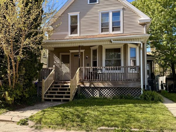 2222 53rd St, Kenosha, WI 53140