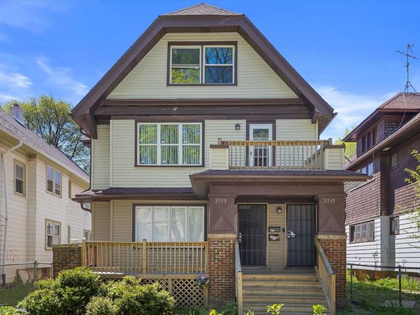 2713 N 44th St, Unit 2715, Milwaukee, WI 53210