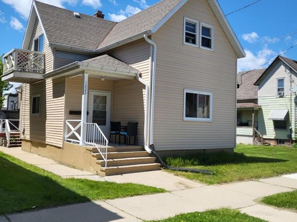 1222 Buchanan St, Racine, WI 53402