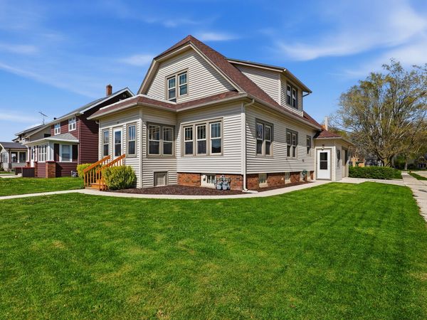 944 Detroit St, Sheboygan Falls, WI 53085