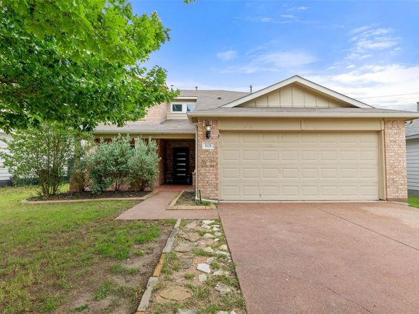 1121 Sweet Gum Dr, Kyle, TX 78640