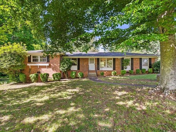 3500 E Lee Street, Greensboro, NC 27406