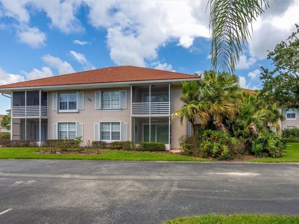 300 Grand Royale Circle, Unit 104, Vero Beach, FL 32962