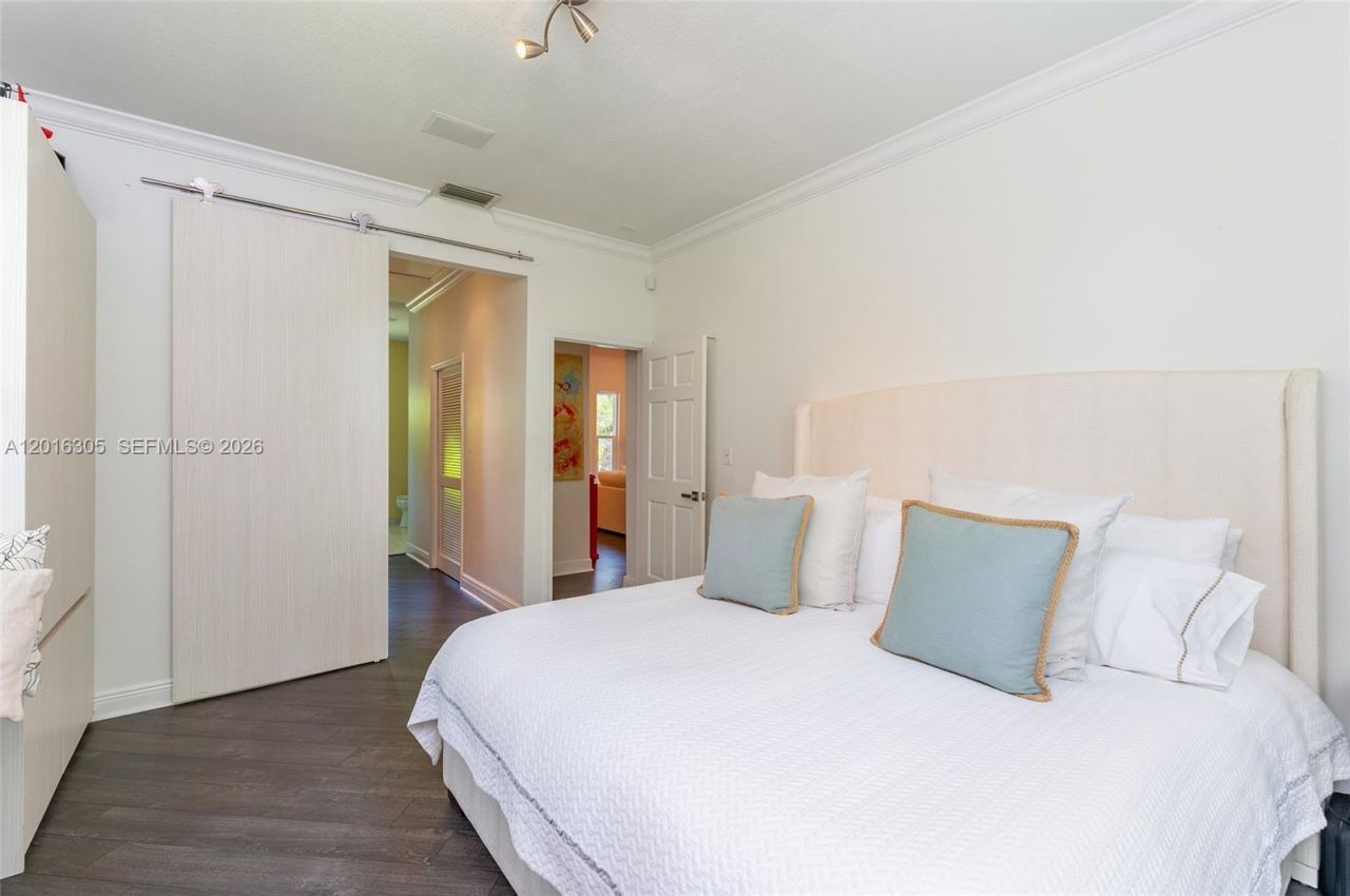 3610 S Douglas Rd , Unit 3610, Miami, FL 33133 Photo