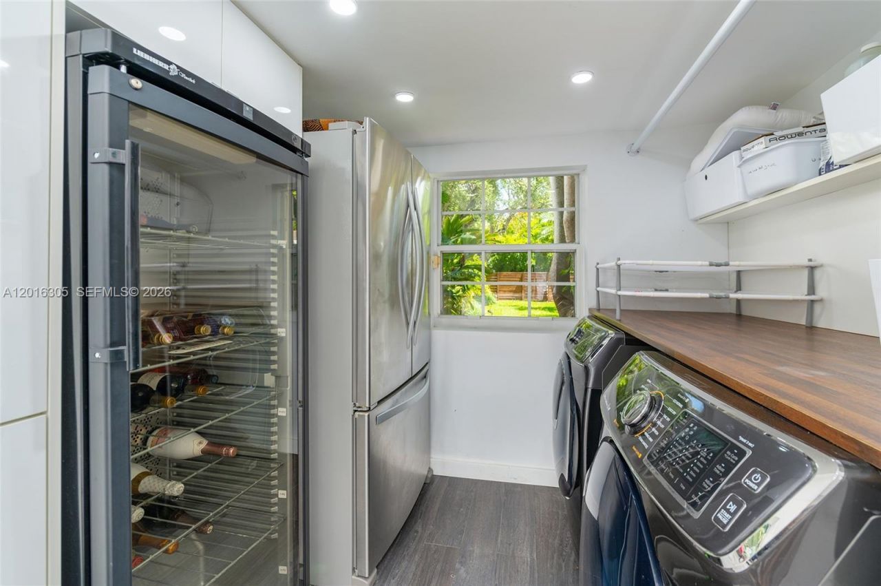 3610 S Douglas Rd , Unit 3610, Miami, FL 33133 Photo