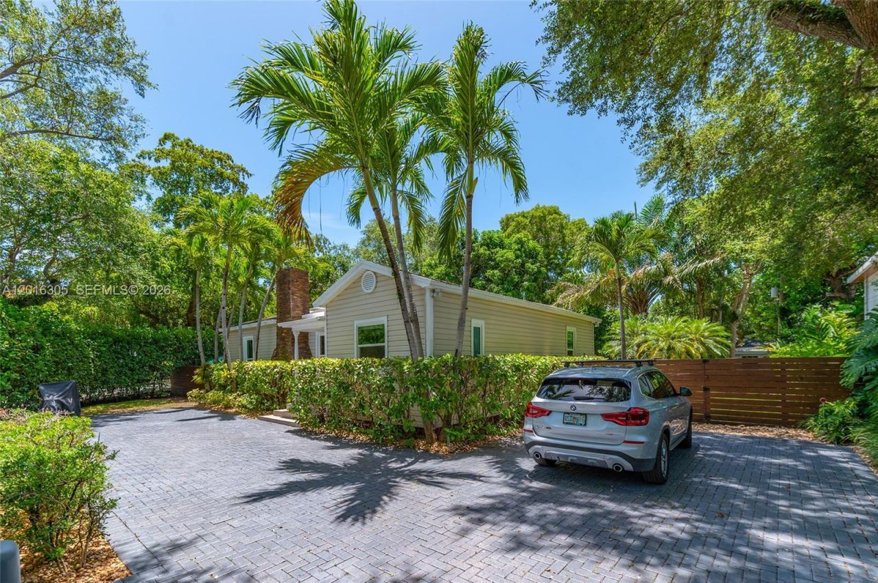 3610 S Douglas Rd , Unit 3610, Miami, FL 33133 Photo