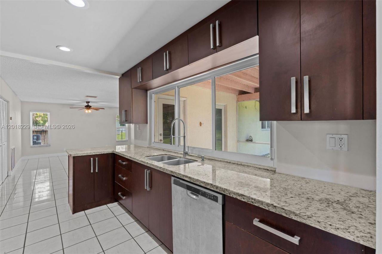 3165 NW 116 Avenue, Unit 3165, Coral Springs, FL 33065 Photo
