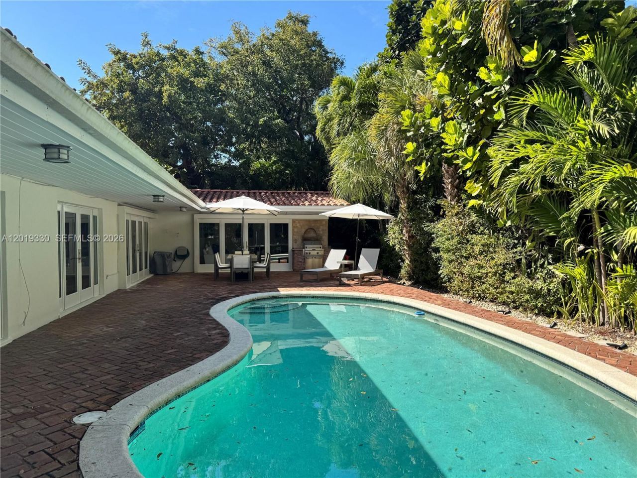 125 W Sunrise Ave , Coral Gables, FL 33133 Photo