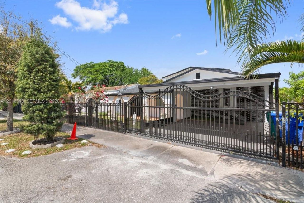 1409 NW 44th St , Unit A, Miami, FL 33142 Photo