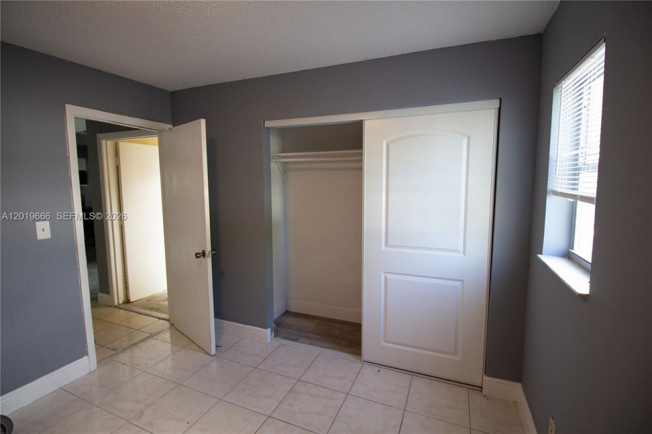 825 SW 10th St , Unit A, Hallandale Beach, FL 33009 Photo